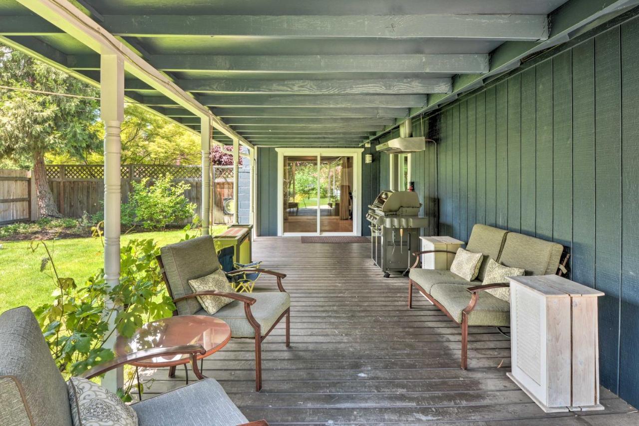 Central Medford Family Retreat With Large Yard! Zewnętrze zdjęcie