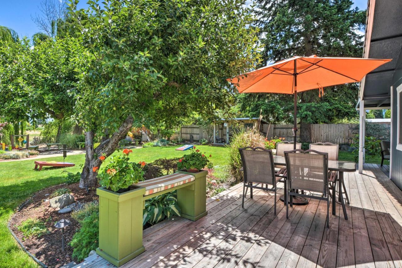 Central Medford Family Retreat With Large Yard! Zewnętrze zdjęcie