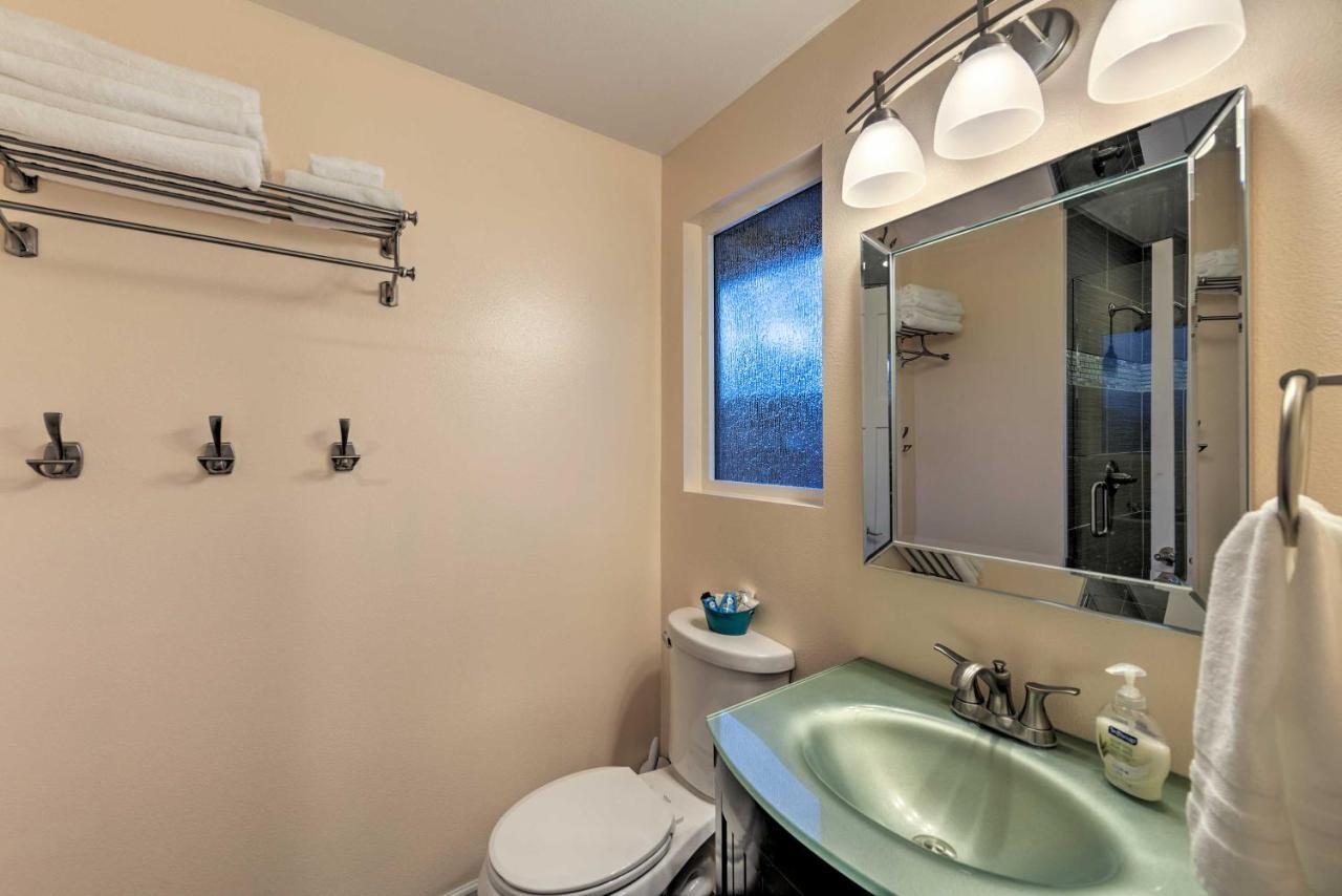 Central Medford Family Retreat With Large Yard! Zewnętrze zdjęcie